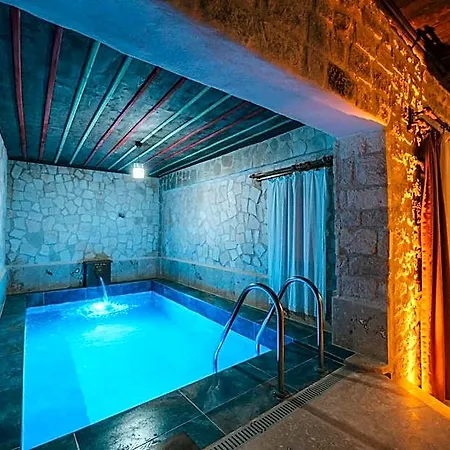 Отель Cappatria Cave House 5*